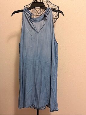 Light Blue Sleeveless Chambray Dress